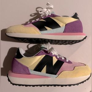 New Balance 237 sneakers